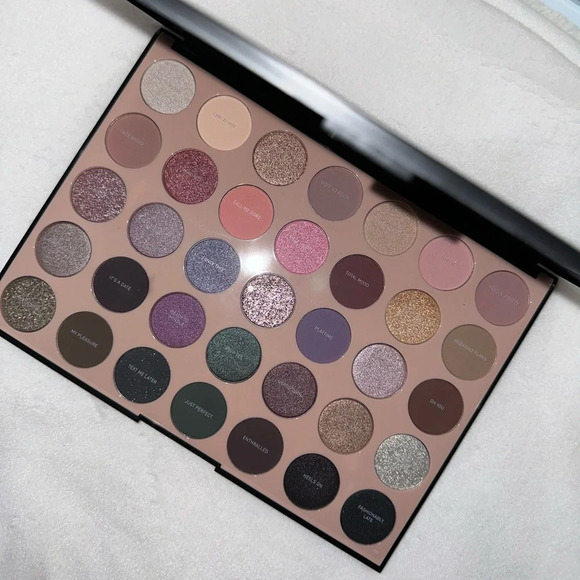 MORPHE - 35C Everyday Chic Artistry Palette - Picture 3 of 11